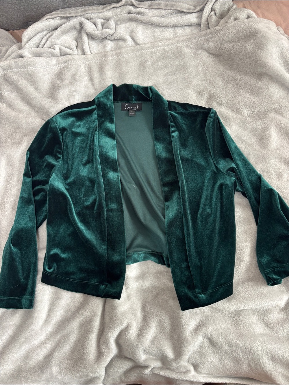 connected apparel Emerald Green Velvet Open-Front Blazer